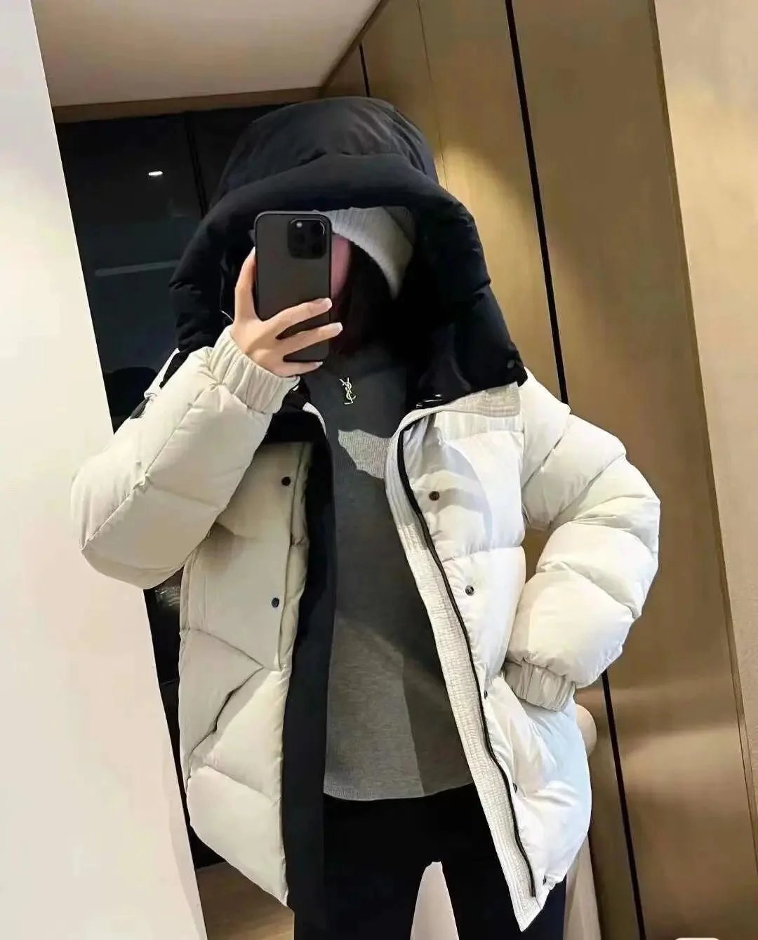 白色