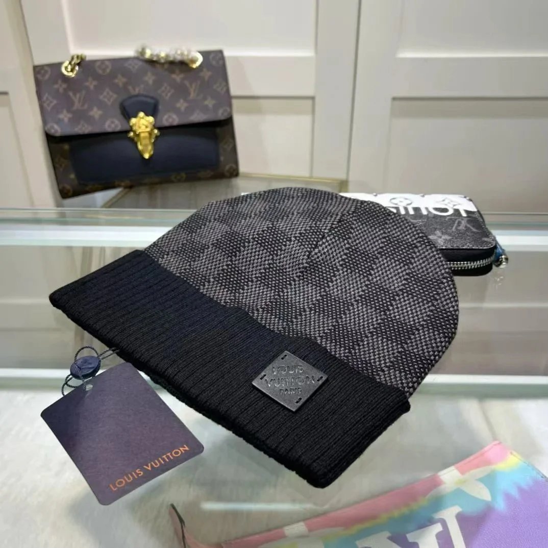 单帽子8 (全称字母黑皮标)