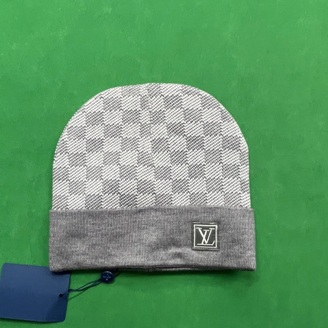 LV gray