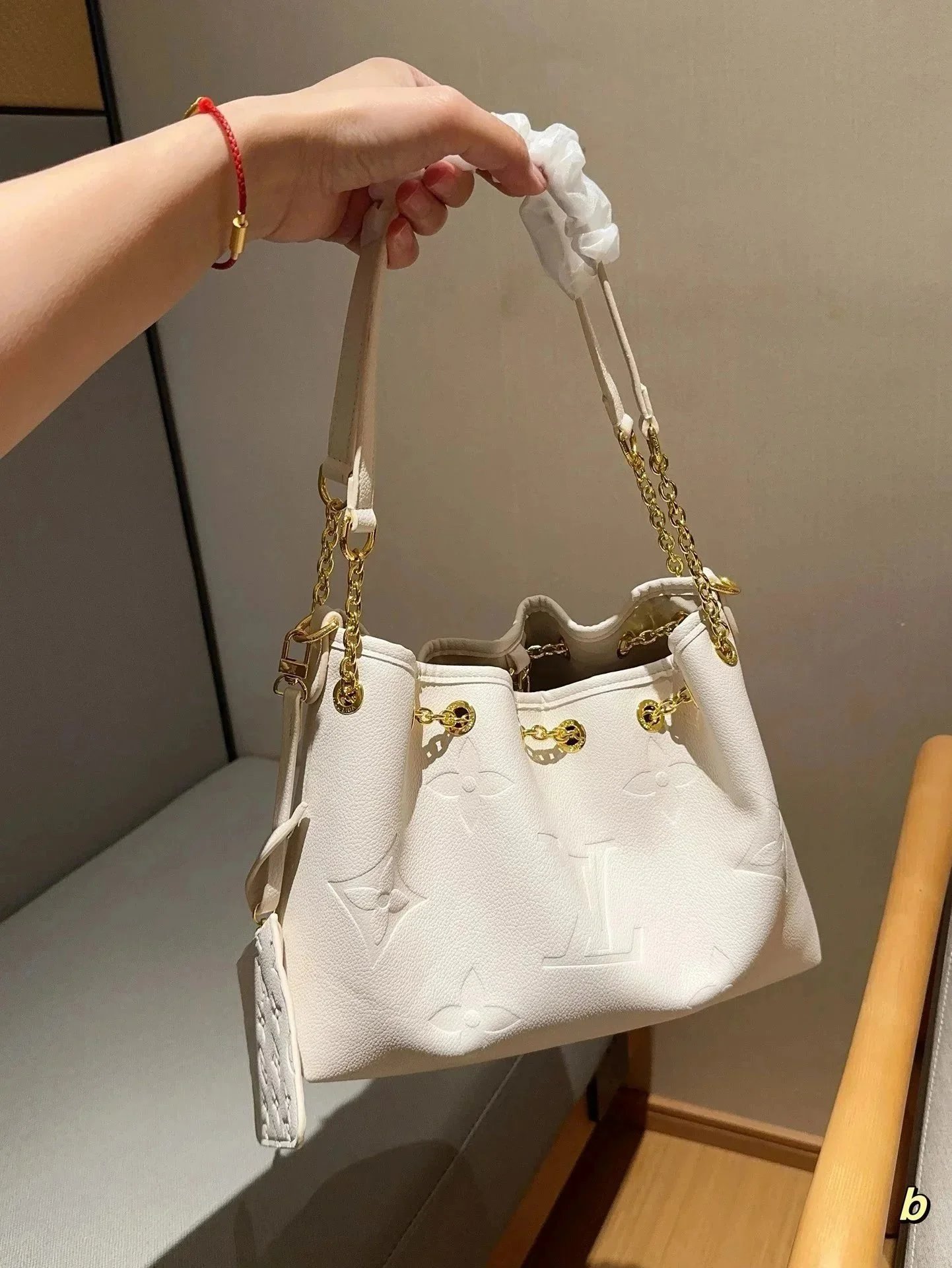 050301006-白色（Size：28×20×11cm）