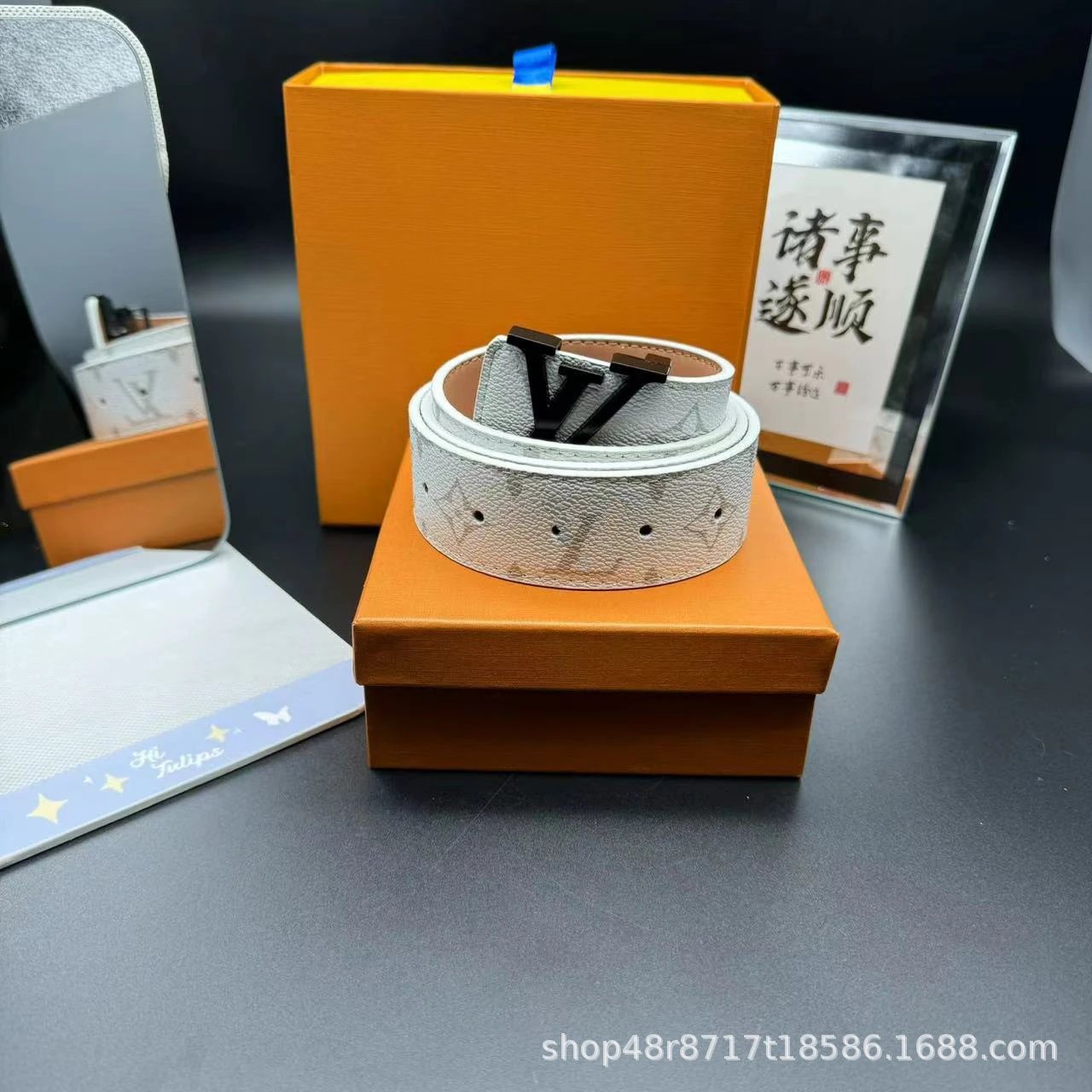 纯白花 黑扣