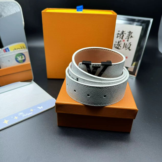 普白 黑扣