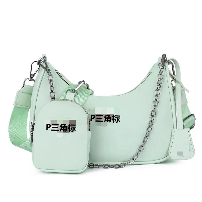 Prada浅绿