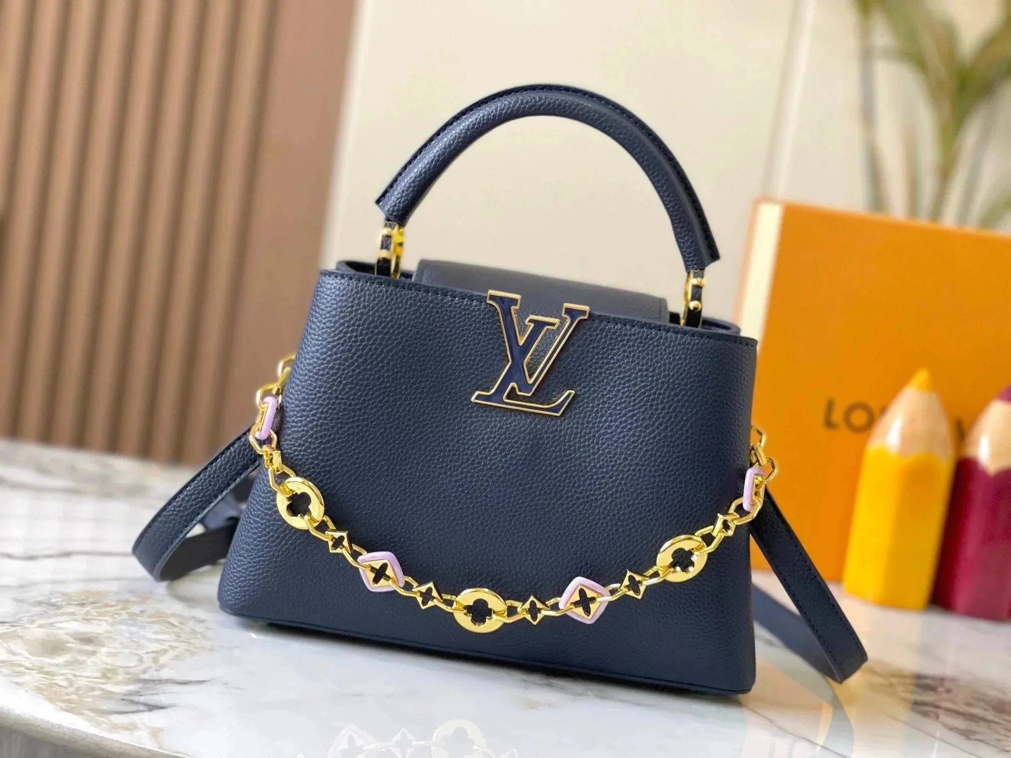 27×18×9cm*