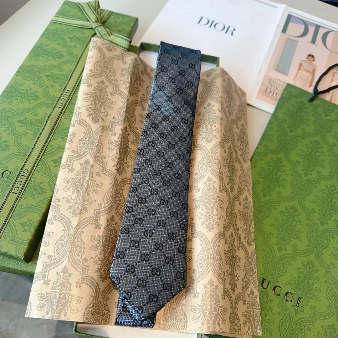 Gucci04（带盒）