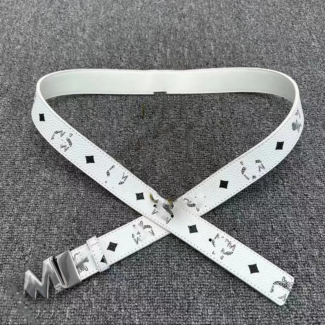 白色 银扣
