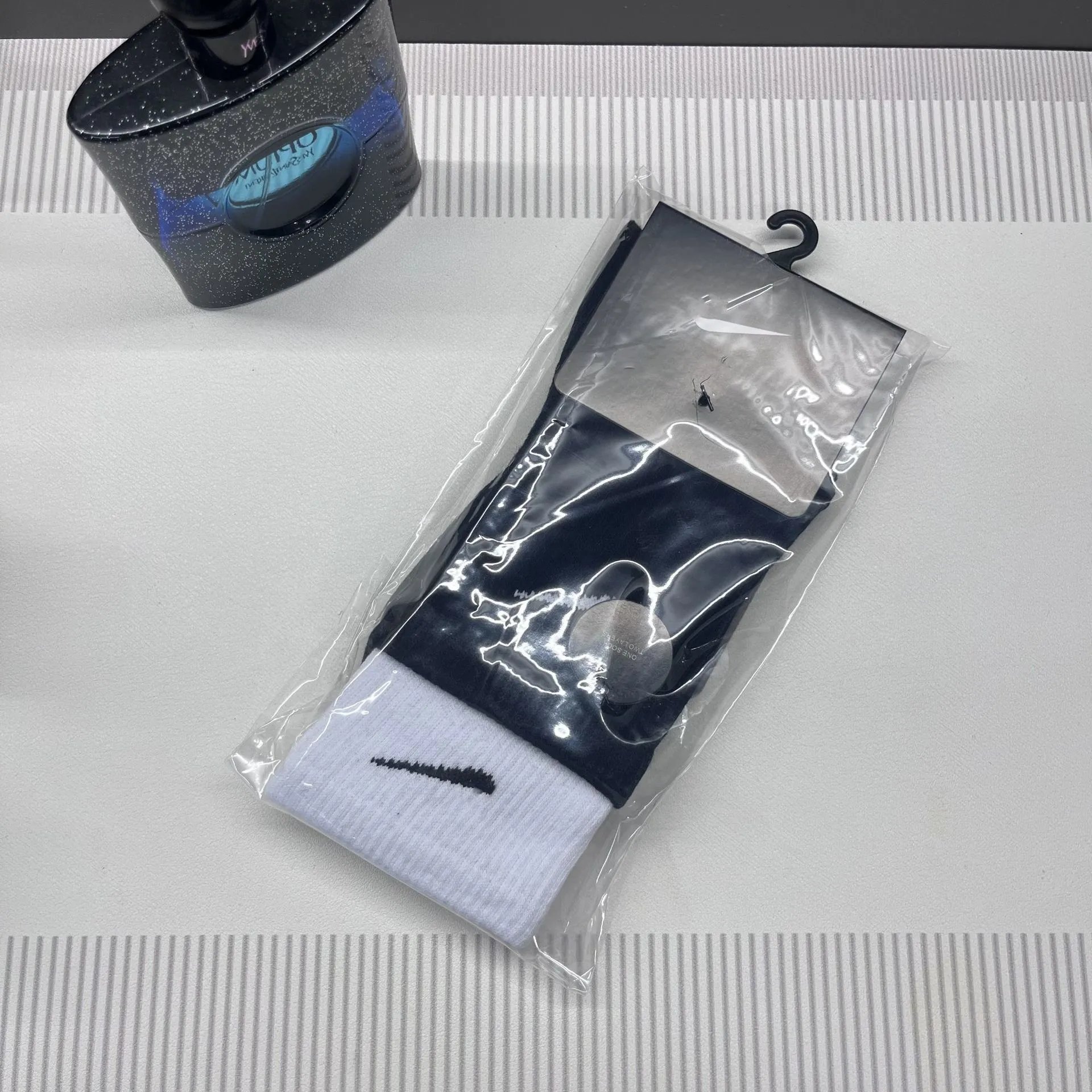 长筒双螺口黑白