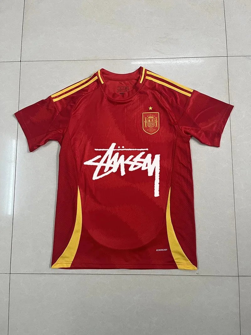 17红色