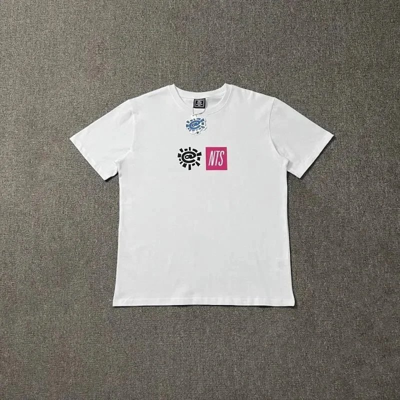 AD24 白色