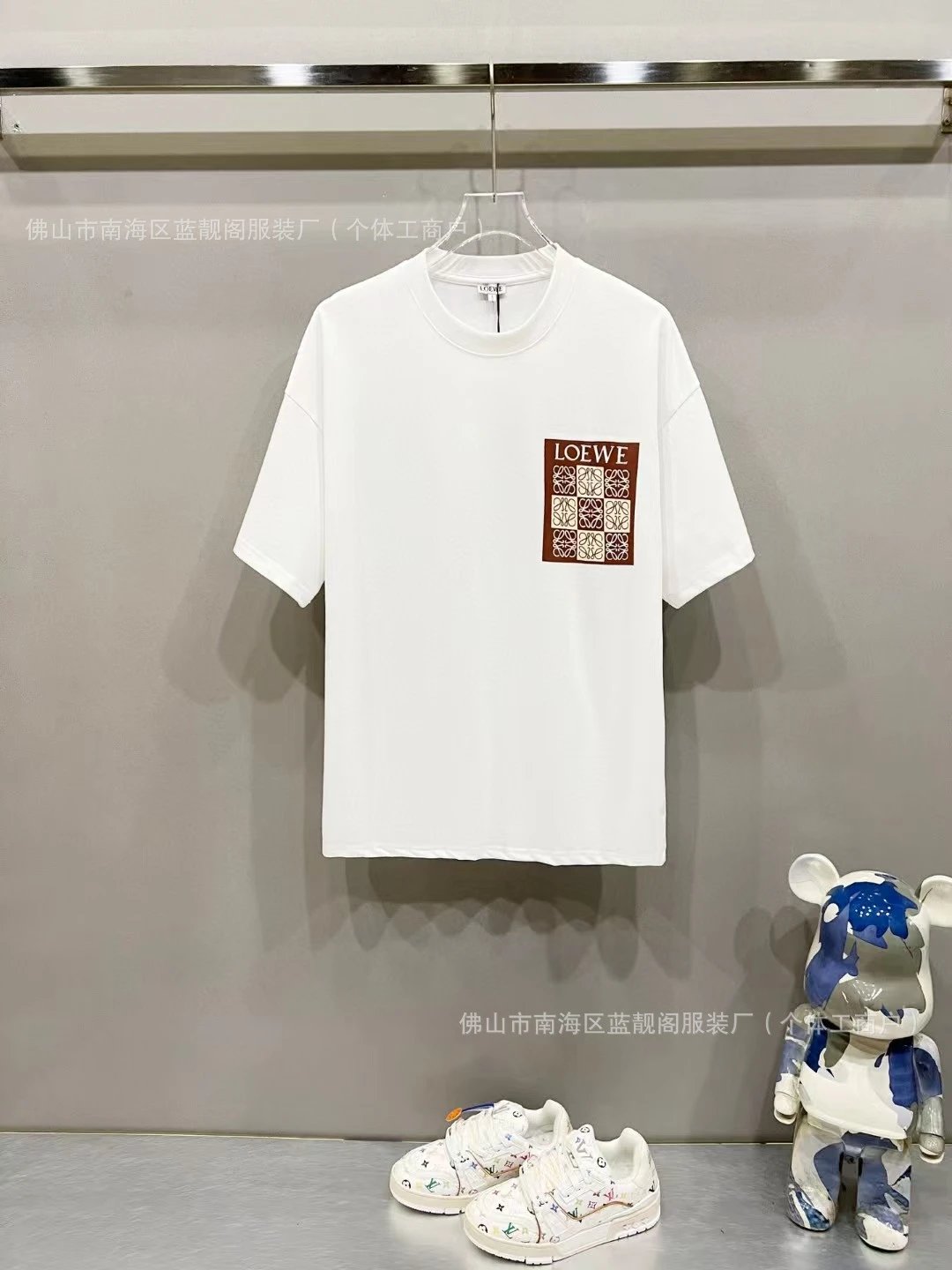 C18白色