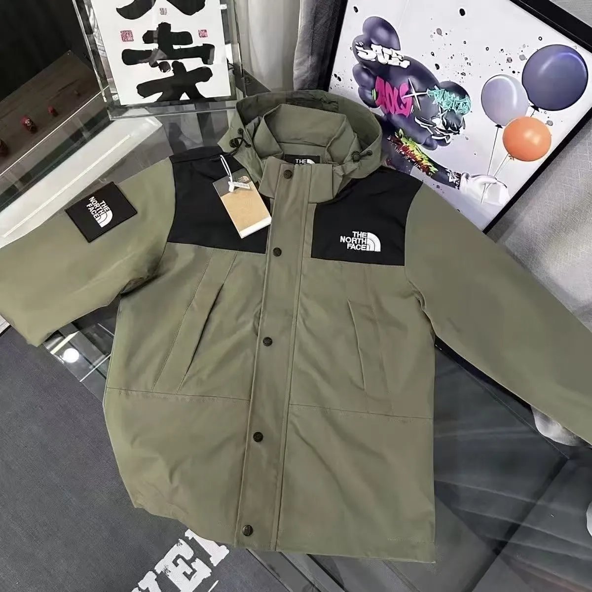 绿色北家（可拆帽）冲锋衣