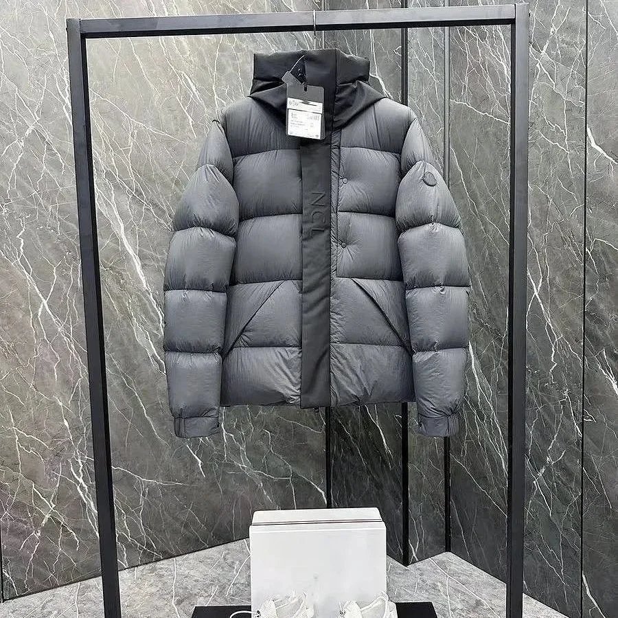 Moncler3