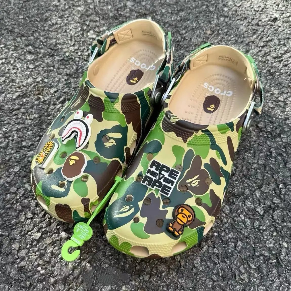 绿色