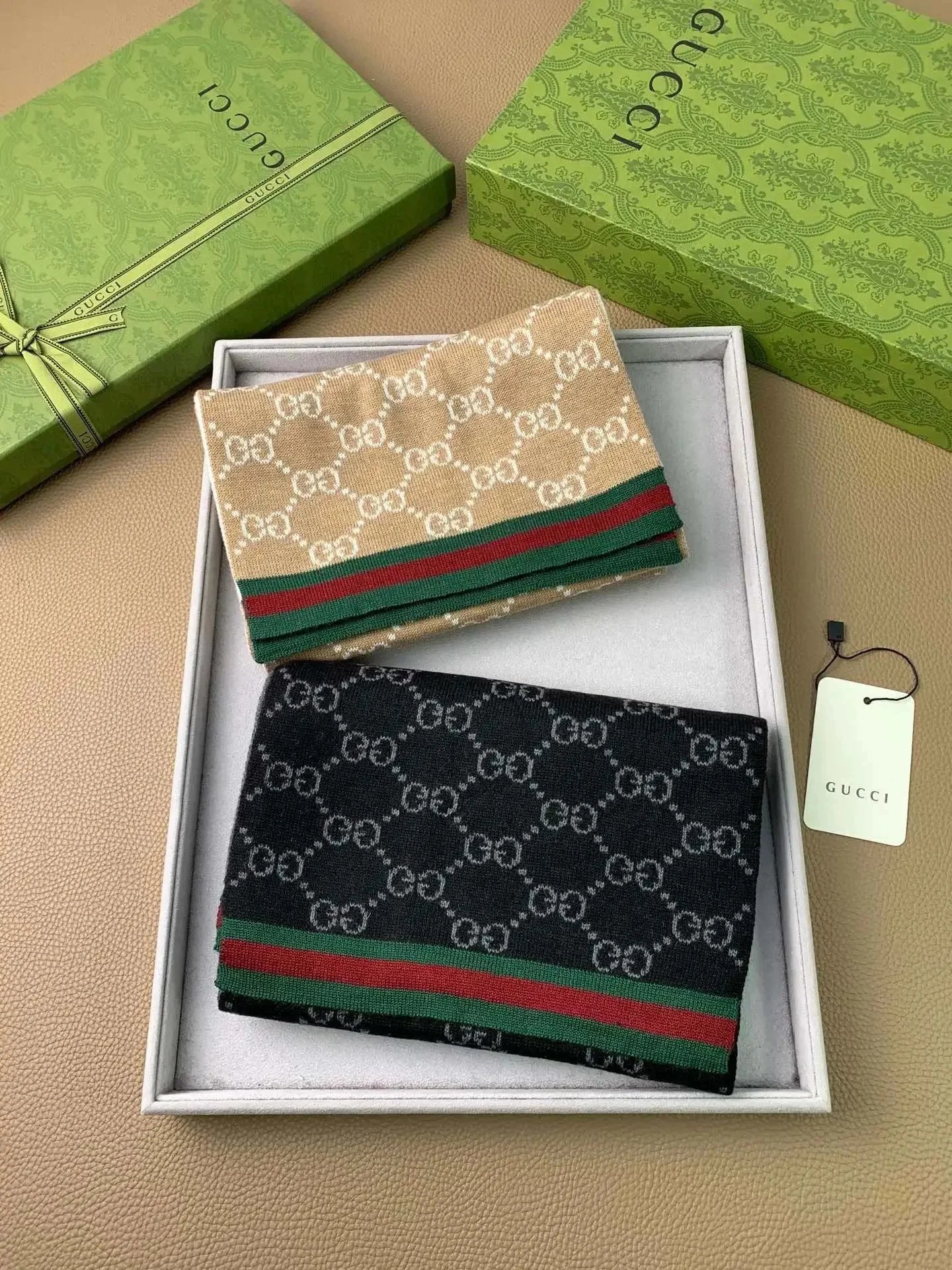 Gucci GG Supreme Knit Scarf in Beige and Black